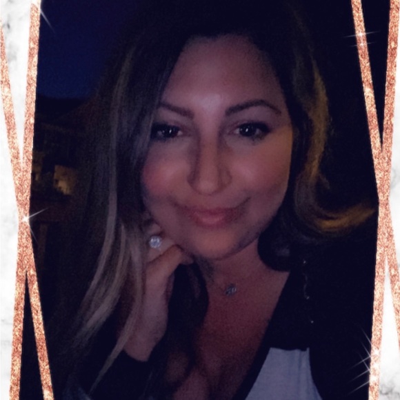 Meet your Posher, Francine - Picture 1 of 3